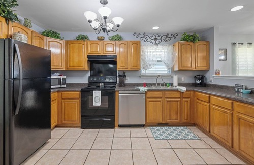 Spencer J. McCallie House | Downtown- Newly renovated, luxury in quiet neighborhood! 2miles to everything!