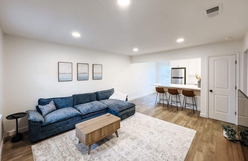 Biloxi Condo | Downtown Ocean Springs 2 bed 1 bath with pool, close to beach