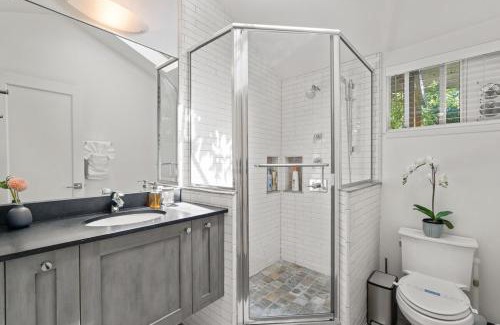 University South Apartment | Downtown Palo Alto Gem! Cute, Spotless Guest House