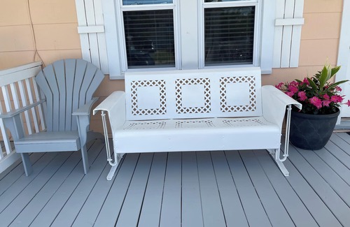Ocean City Condo | 🏖️ Downtown 🐶 Pet Friendly 🐳 2 Bedroom 🐬 Pool 🐚 WiFi 🦞 Beach - 2 blocks