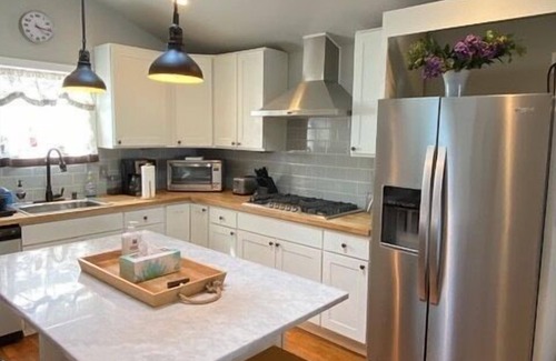 Plymouth House | Downtown Plymouth 3 beds, 2 bath, remodeled and walk to town!