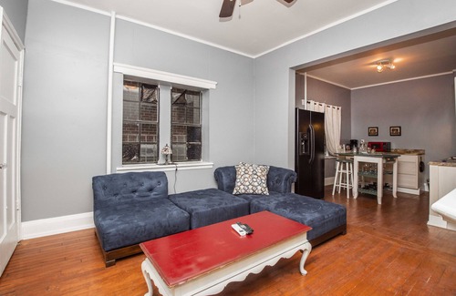 Downtown Knoxville Apartment | Downtown Riverviews Walk To Market Sq & UT Get 3 Night Beach Trip by Booking