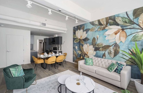 Downtown Montreal Apartment | Downtown| Stylish 2BDR-2BA|6Guests