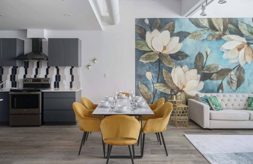 Downtown Montreal Apartment | Downtown| Stylish 2BDR-2BA|6Guests