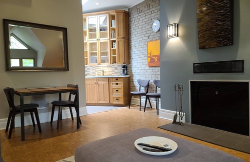 Garden District Apartment | Downtown Toronto Tree-Top Gem