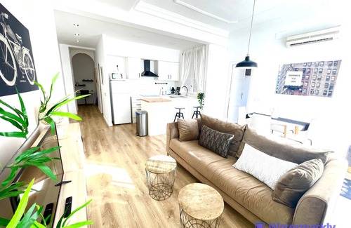 Arrancapins Apartment | DOWNTOWN VALENCIA FLAT WITH PATIO!