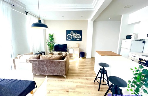 Arrancapins Apartment | DOWNTOWN VALENCIA FLAT WITH PATIO!