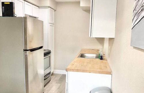 Dayton Condo | DOWNTOWN WATERFRONT | FAST WIFI + FREE PARKING