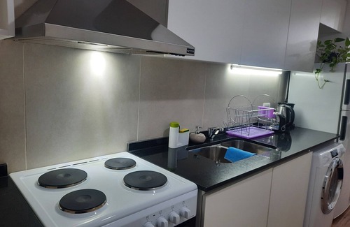 El Centro Apartment | Dowtown Rest Emerald