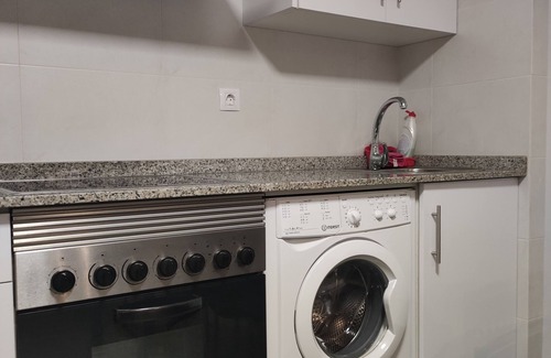Sarria Apartment | dpCristal City Apartments