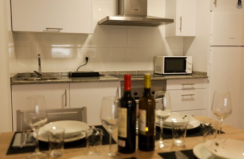 Sarria Apartment | dpCristal City Apartments