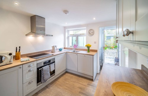 Holt Cottage | Dragonfly Cottage - a terraced cottage that sleeps 4 guests in 2 bedrooms