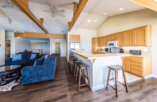 Nelscott House | Dramatic oceanfront views. Open high ceilings. Huge deck & walls of windows!