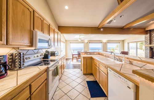 Nelscott House | Dramatic oceanfront views. Open high ceilings. Huge deck & walls of windows!