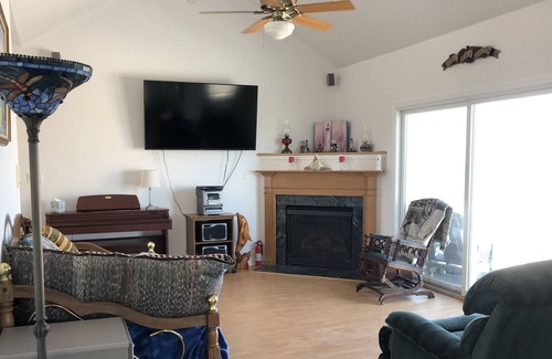 Broadkill Beach House | Dream Catcher 1 - 1102 S. Bayshore Dr. Milton, DE 19968