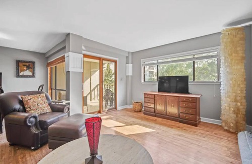 Spanish Wells Apartment | Dream condo unbeatable locationnn