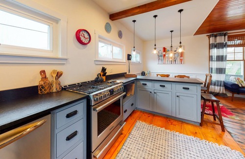 Ocean Point House | Dream cottage with ocean views, fireplace, wraparound porch, & washer/dryer