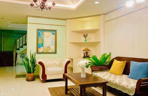 Chang Khlan House | Dream Garden Villa Hotel Night Bazaar ChiangMai