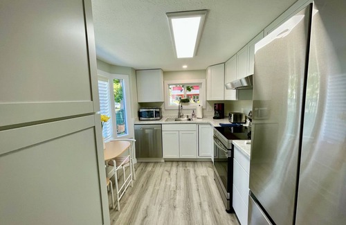 Coeur d'Alene Cottage | Dream Gem to relax & enjoy CDA & Sanders Beach.