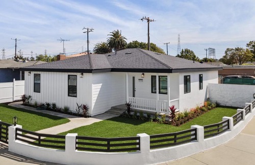 Northwest Torrance House | Dream Home Close to Manhattan Beach