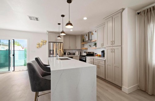 Northwest Torrance House | Dream Home Close to Manhattan Beach