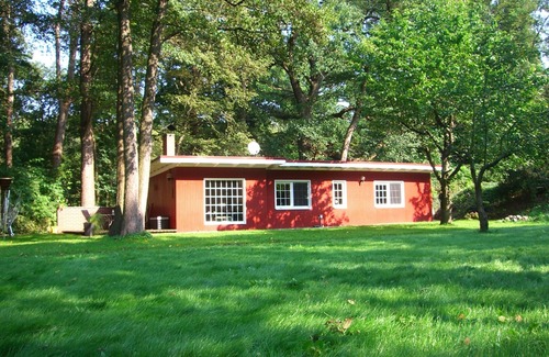 Guestrow House | Dream house "Drei Erlen" on the Inselsee, with lake access, jetty and bathing facilities