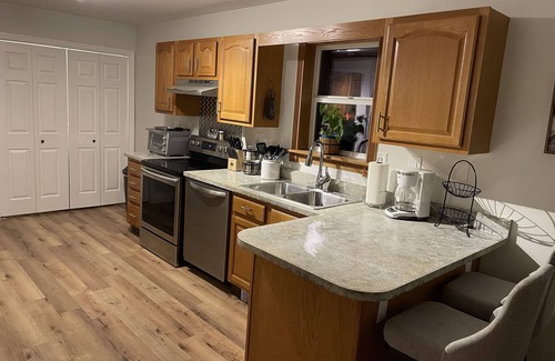 Lake George Cabin | Dream Lake, Lake George 5 bedroom, fireplace, winter special : free night