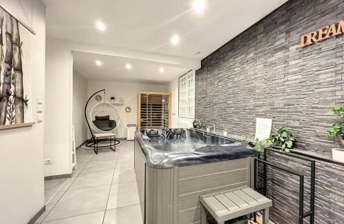 Downtown Apartment | Dream Loft jacuzzi - sauna