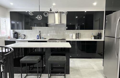 Lexington House | ◆DREAM Modern Cabin in the Woods ◆ Hot tub + Sauna