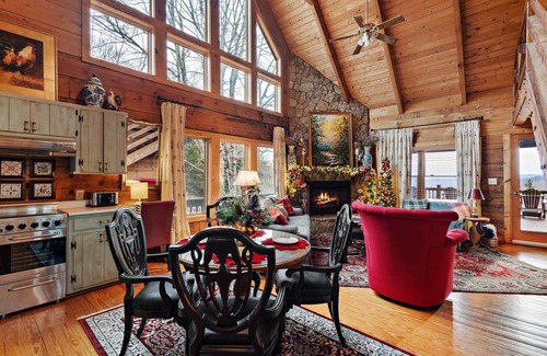 Blowing Rock Cabin | Dream Mountain Retreat with Views