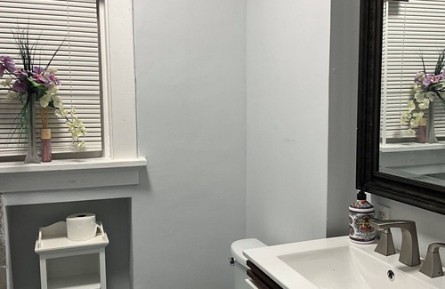 Gravois Park Apartment | DreamAwayHome Metro