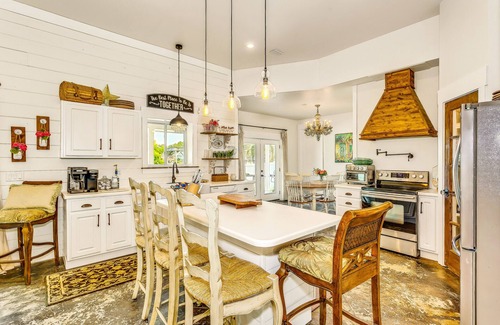 Ono Island House | DreamBoat Paradise-Spacious, Heated Pool, HotTub, Backyard Boat Slip, near Beach