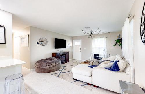 Port Charlotte House | Dreaming on the Canal