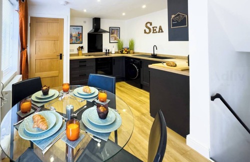 Margate Cottage | Dreamland Cottage Margate sleeps 6 by ADLIV