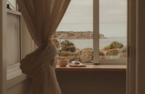Victor Harbor Cottage | Dreams of Azur, a romantic beachfront stay for 2