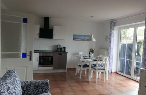 Wangerland Condo | Dreams under a thatched roof, terrace, WLAN, beach chair on the family beach free of charge