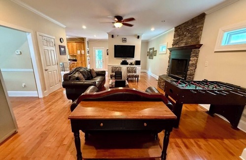 Gumlog House | DreamShare - Lakefront Multi-Family Home on Lake Hartwell in Lavonia, GA