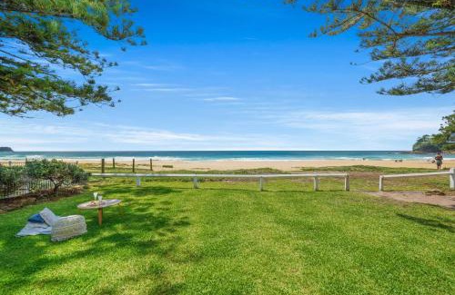 Avoca Beach Apartment | Dreamy 3-Bed Oceanfront Avoca Beach House