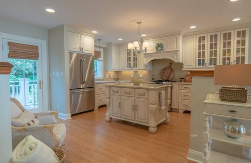 Fennville House | Dreamy Lakefront Home - Weque South