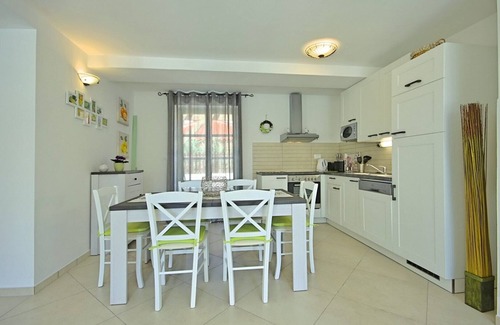 Liznjan Villa | Dreamy place Zelda surrounded by lovely greenery and Mediterranean herbs