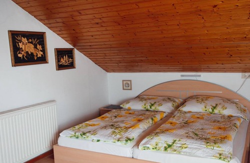 Notsch Apartment | Dreibettzimmer, Dusche, WC, Nichtraucher - Gästehaus Mikosch