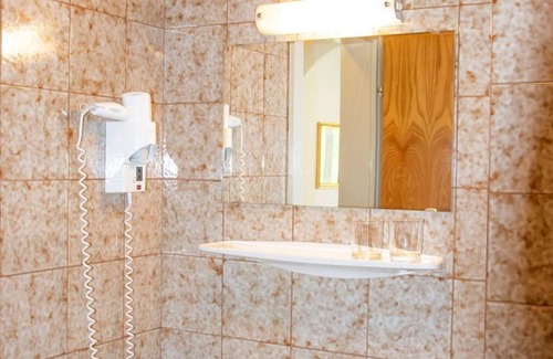 Feld am See Bed & Breakfast | Dreibettzimmer - Klamberghof Burgstaller