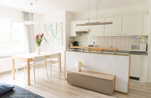Sudvorstadt-Ost Apartment | Dresden Strehlen - Charming apartment for two to four people