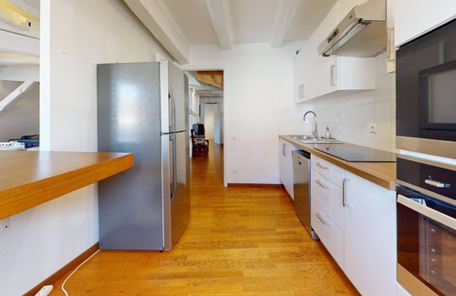Old Town Apartment | dreyfus duplex city center ac 3br 2bth 165m2