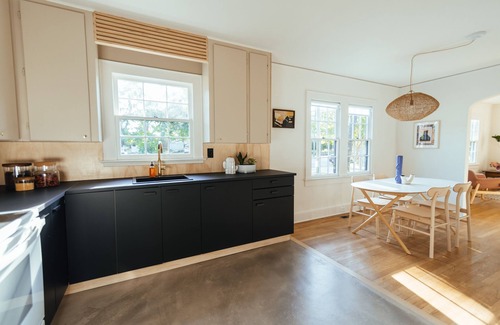 Sunset Park House | DRIFT AWAY by DW