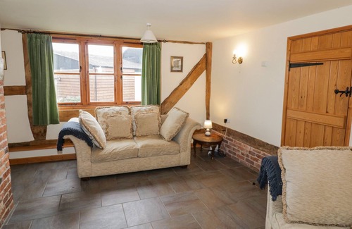 Church Stretton Cottage | DRIFTHOUSE, pet friendly, with open fire in Church Stretton