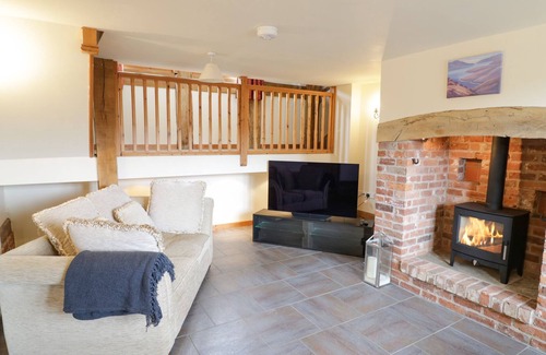 Church Stretton Cottage | DRIFTHOUSE, pet friendly, with open fire in Church Stretton