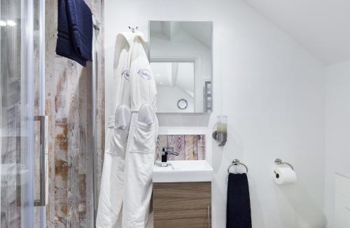 Rhosneigr House | Driftwood Boutique Guest House