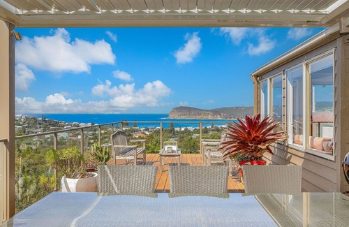 Copacabana House | Driftwood Copacabana-amazing views-spacious decks-5 bedrooms