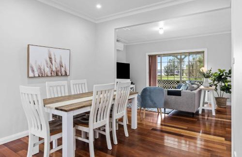 Lemon Tree Passage House | Driftwood Cottage Your Coastal Haven